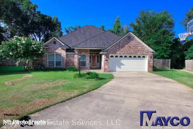 Main picture of 120 Red Fox Cir