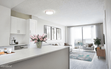 Main picture of 14005 Biscayne Blvd