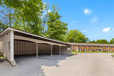 Main picture of 1325 W 75th Ct