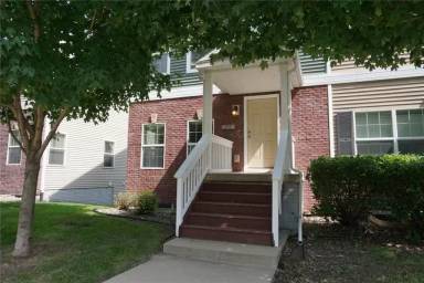 Main picture of 267 SE Booth Ave