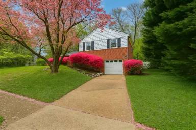 Main picture of 4902 Elsmere Ave