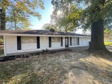 Main picture of 14960 S Chalfont Dr