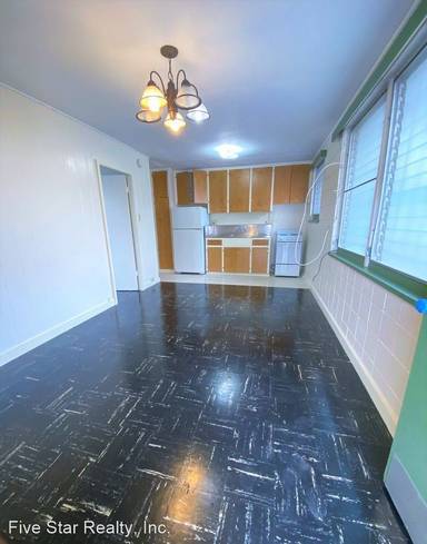 Main picture of 2550E Date St