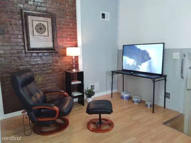 Main picture of 1548 S 4th St