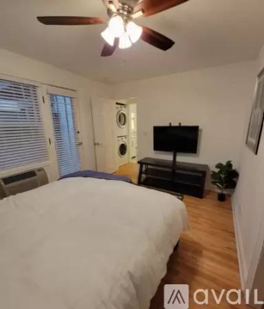 Main picture of 625 W Deming Pl