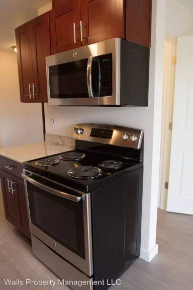 Main picture of 2501 Thorndyke Ave W