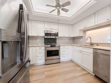 Main picture of 1701 Courtyard Way