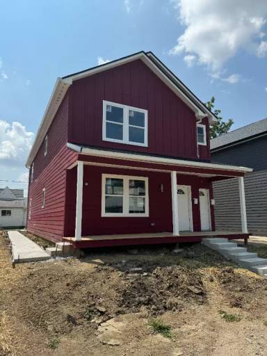 Main picture of 2019 E Maryland St