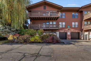 Main picture of 8430 Pointe Rd