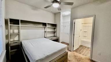 Main picture of 9200 University City Blvd