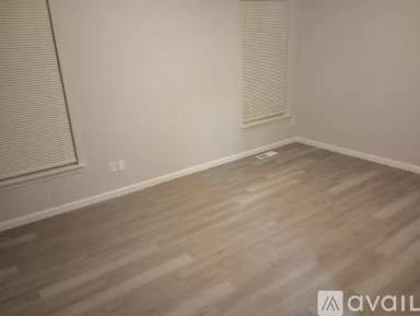 Main picture of 576 Knob Hill Dr
