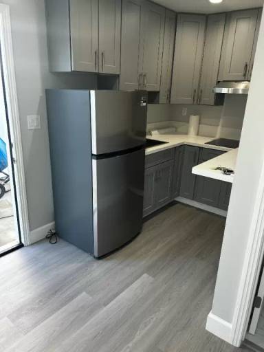 Main picture of 7814 Lindley Ave