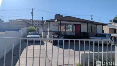 Main picture of 305 N 15th St