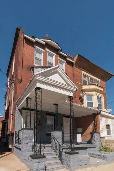 Main picture of 5701 W Girard Ave