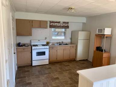 Main picture of 5058 Bear Rd