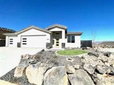 Main picture of 1872 W Weeping Rock