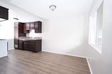 Main picture of 277 S Avenue 52