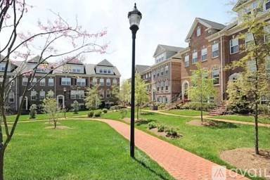 Main picture of 8007 Reserve Way
