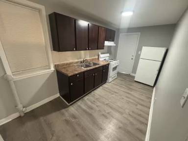 Main picture of 1911 S Cicero Ave