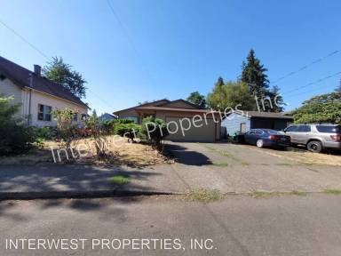 Main picture of 7722 SE Ellis St