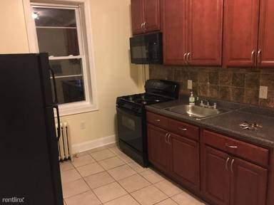 Main picture of 2600 Summit Ave