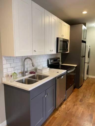 Main picture of 4625 S Drexel Blvd