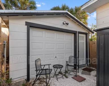 Main picture of 2541 W Main St