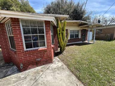 Main picture of 3411 Marland St