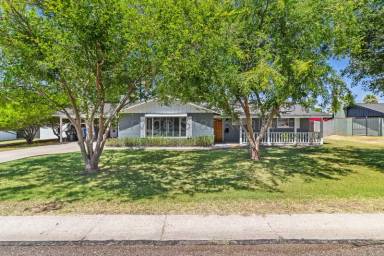Main picture of 6720 N 12th Pl