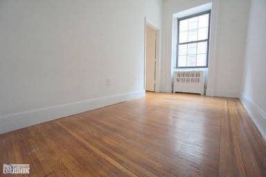 Main picture of 147 E 72nd St