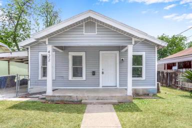 Main picture of 422 Buckingham Ave