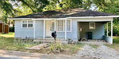 Main picture of 102 Davidson St