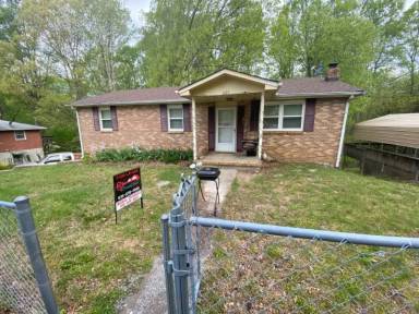 Main picture of 225 Stratton Blvd