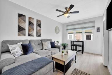 Main picture of 4060 Kendall St