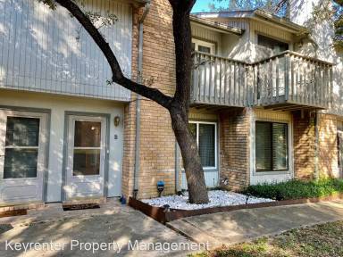 Main picture of 4204 Hudson Bend Rd