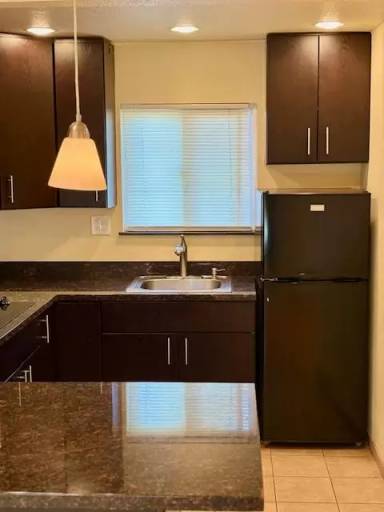 Main picture of 1022 E 4th Ave