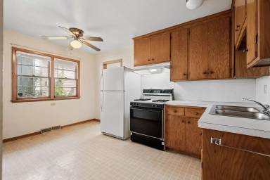 Main picture of 1025 12th Ave SE