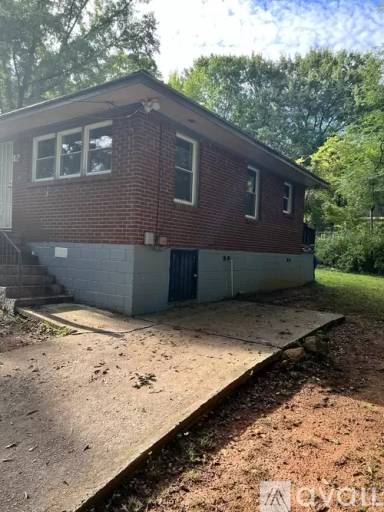 Main picture of 1870 And 1872 Farris Ave