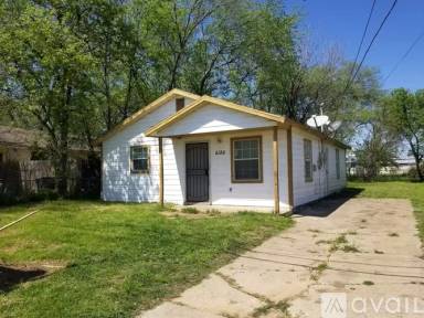 Main picture of 5125 Chapman St
