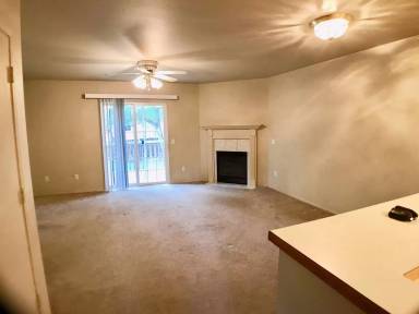 Main picture of 990 NE Savannah Dr