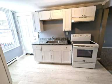 Main picture of 613 Hudson Ave