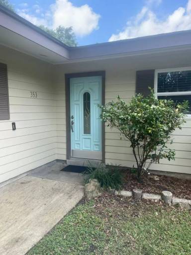 Main picture of 353 Cumberland Dr