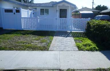 Main picture of 440 E 44th Way