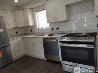 Main picture of 1 Forest St