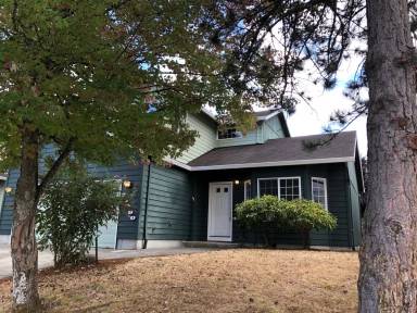 Main picture of 20290 SW Midline St