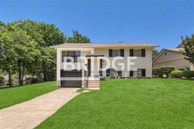 Main picture of 917 Montclair Dr