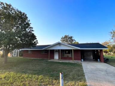 Main picture of 211 Breeze Dr