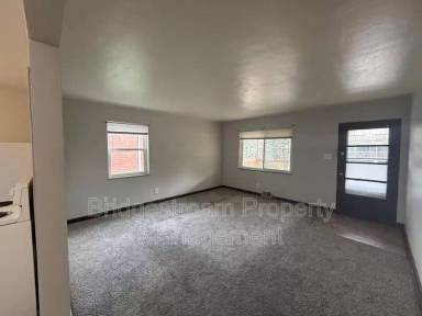 Main picture of 211 N Cherrywood Ave