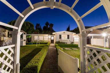 Main picture of 5525 Matilija Ave