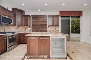 Main picture of 73 Colony Way